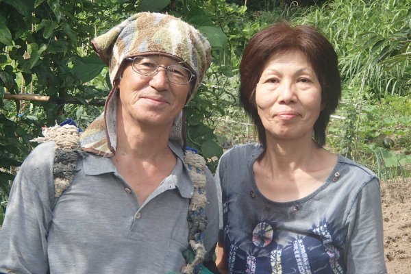 A photo of Asano-san and his wife