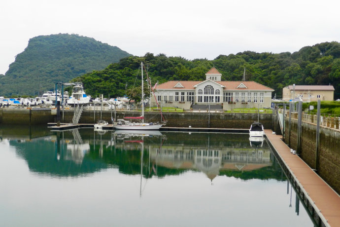 A photo of Silk Purse at Fisherinas in Amakusa (an area of inland seas and islands in western Kyushu)